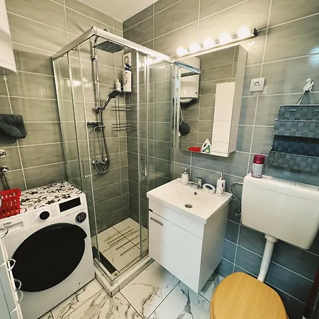 Apt Near Big Center Zrenjanin Exterior photo