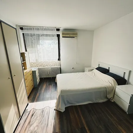 Apt Near Big Center Zrenjanin Exterior photo