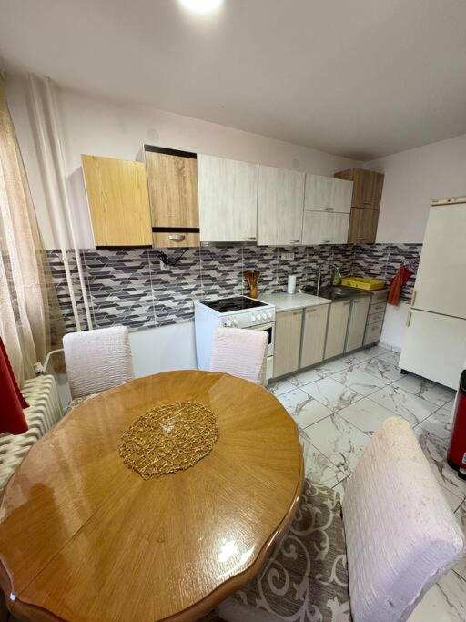 Near Big Center Apartment *